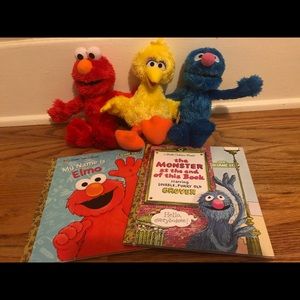 Sesame Street Set - 2 brand new books + 3 toys